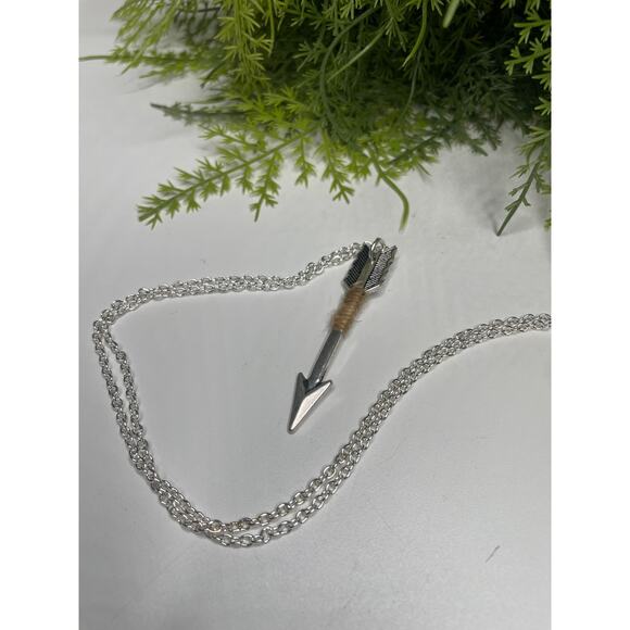 Silver Arrow Necklace Cupid Archery Archer Hunter - Picture 3 of 7